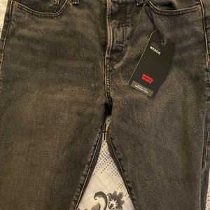 Levi's Premium Women's Wedgie Straight Leg Jeans Size 29 NWT